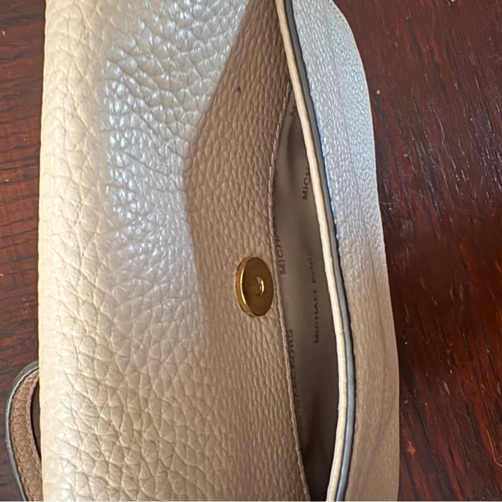 Michael Kors Pebbled Leather Crossbody in Pale Pink with Gold Hardware